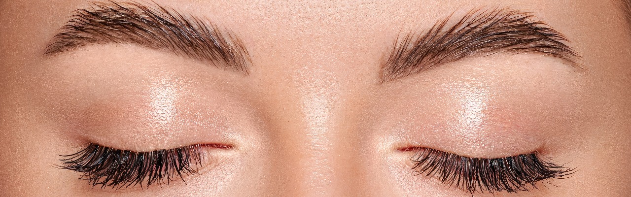 woman's eyes and brows